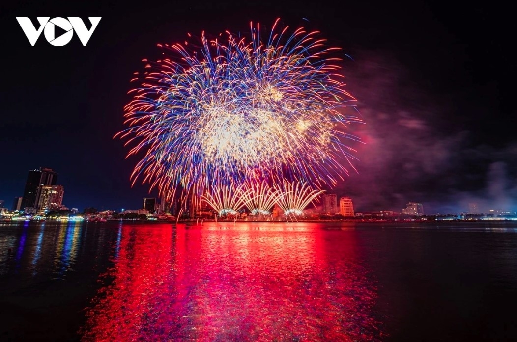 Da Nang to host international fireworks festival this summer